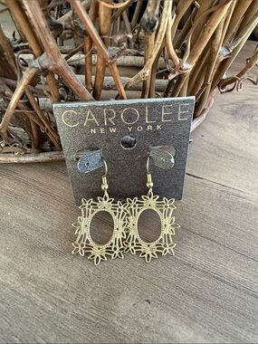 Carolee Gold Floral Filigree Open Oval Dangle Earrings